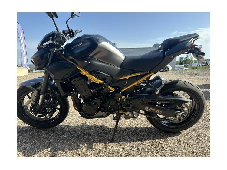 KAWASAKI Z 900