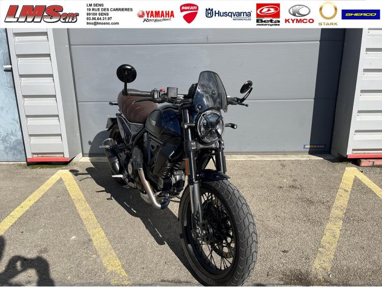 DUCATI SCRAMBLER 800 NIGHTSHIFT