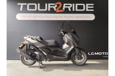 YAMAHA XMAX 125