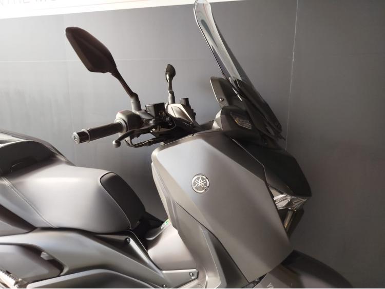 YAMAHA XMAX 125