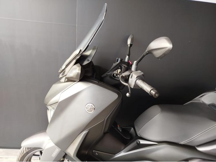 YAMAHA XMAX 125