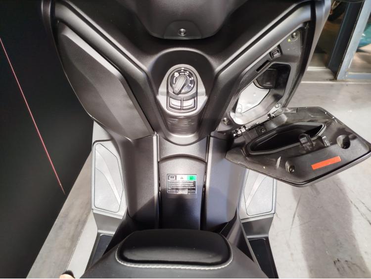 YAMAHA XMAX 125