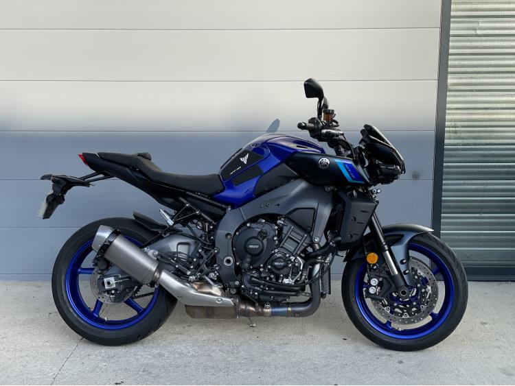 YAMAHA MT-10