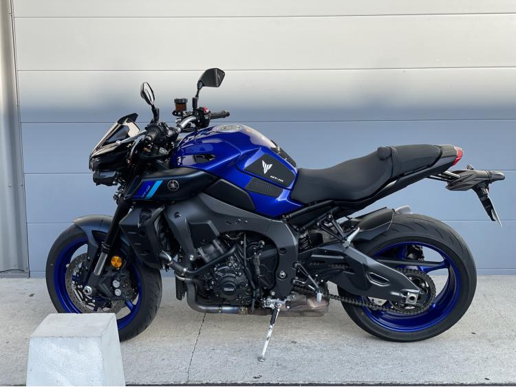 YAMAHA MT-10