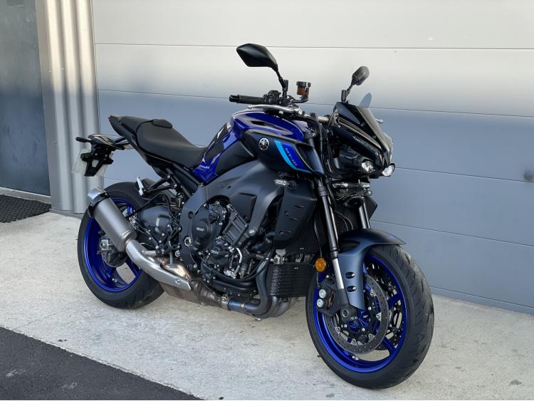 YAMAHA MT-10