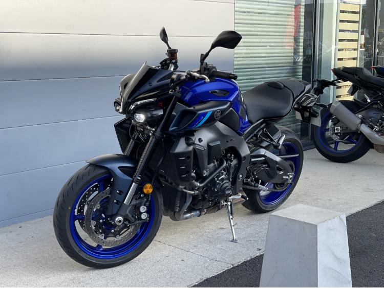 YAMAHA MT-10