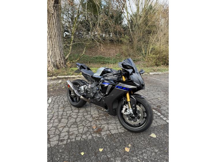 YAMAHA YZF-R1 M