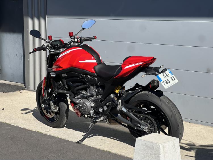 DUCATI MONSTER 937 +