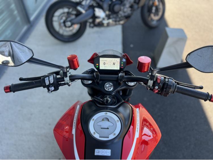 DUCATI MONSTER 937 +