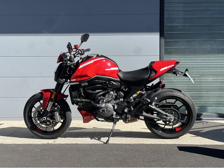 DUCATI MONSTER 937 +