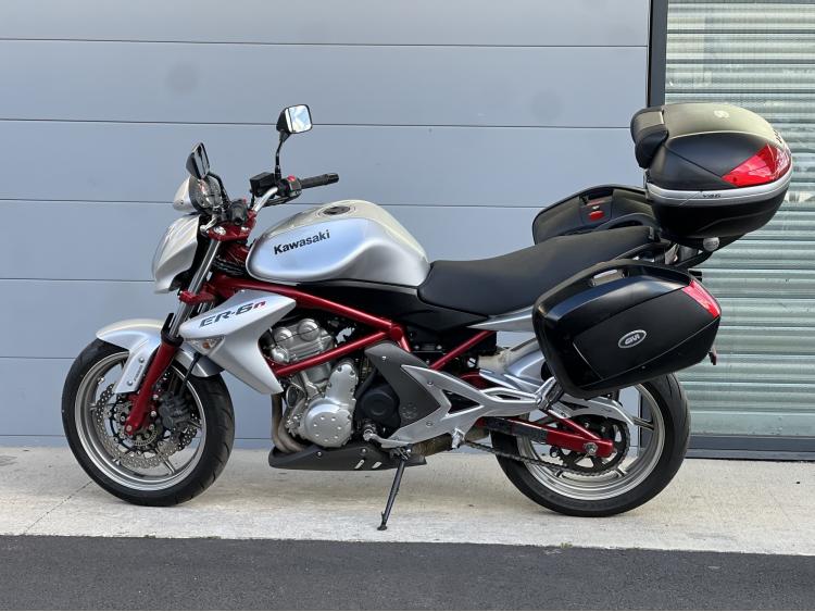 KAWASAKI ER-6