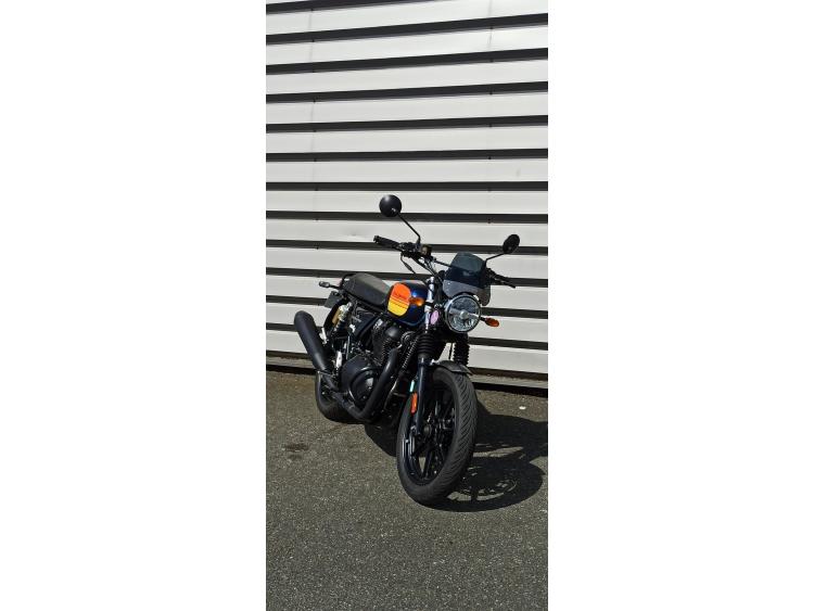 ROYAL ENFIELD INTERCEPTOR 650