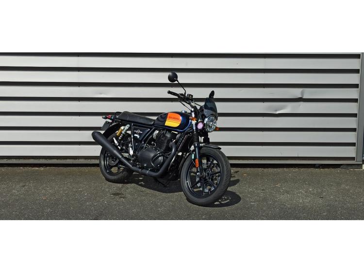 ROYAL ENFIELD INTERCEPTOR 650