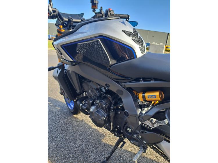 Magnifique YAMAHA MT-09 SP  2025 + OPTIONS 