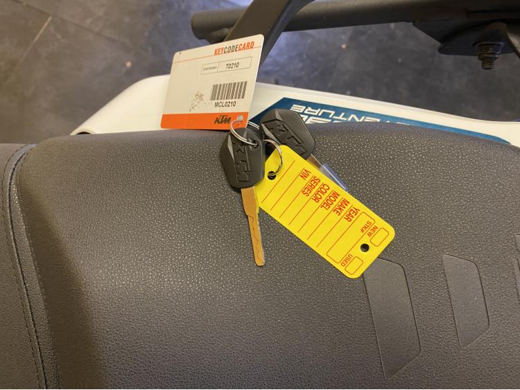 KTM DUKE 390 ADVENTURE A2