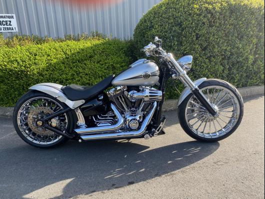 HARLEY-DAVIDSON SOFTAIL BREAKOUT 1690