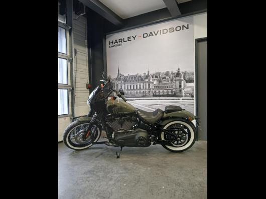 HARLEY-DAVIDSON SOFTAIL STREET BOB 1868