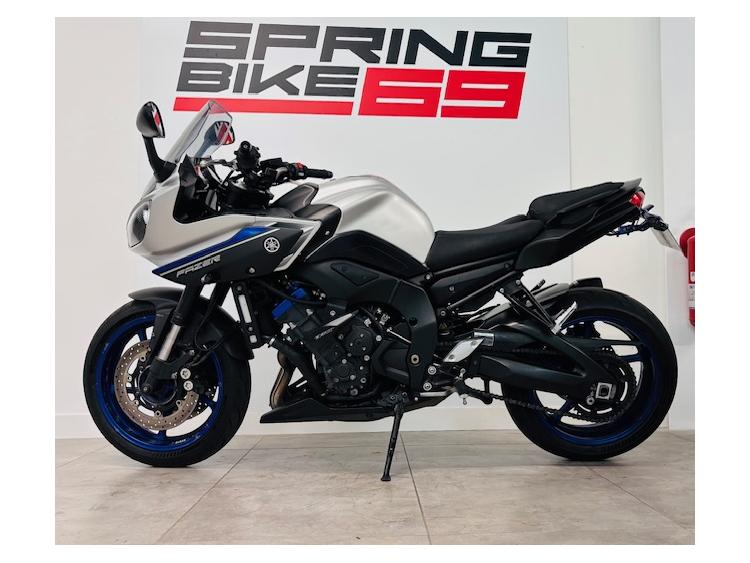 YAMAHA FZ8