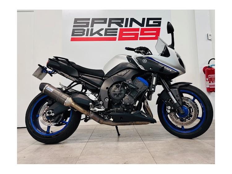 YAMAHA FZ8