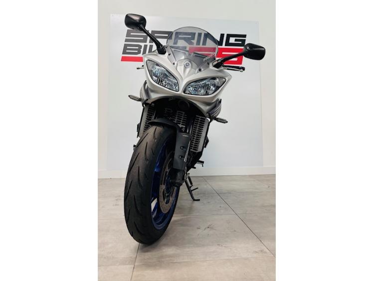 YAMAHA FZ8