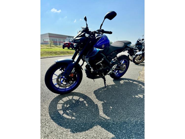 YAMAHA MT-125