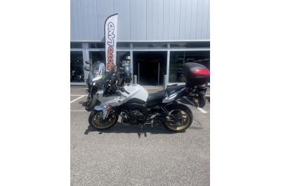 YAMAHA FZ8