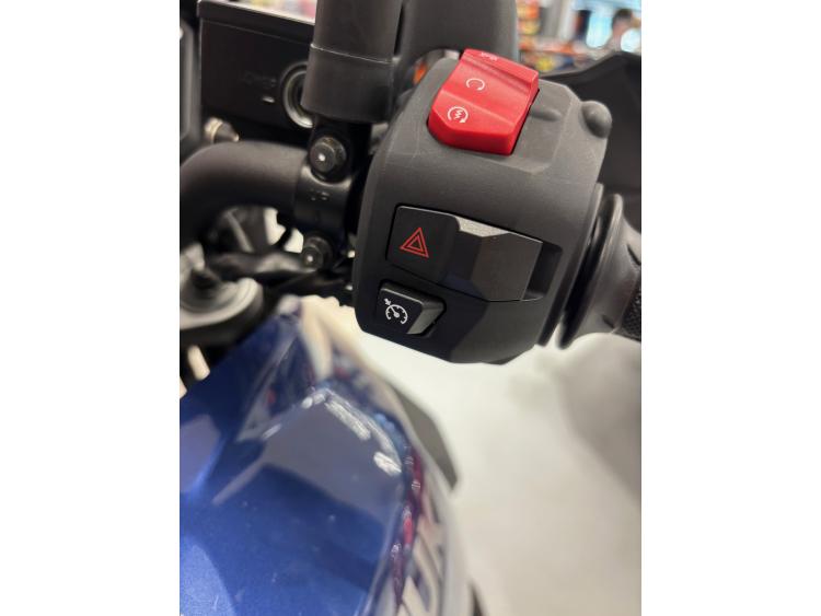 SUZUKI V-STROM 1050