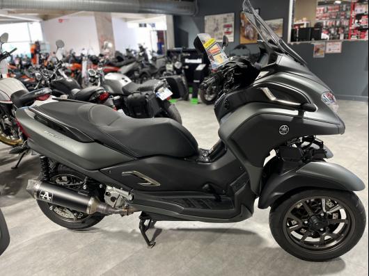 YAMAHA TRICITY 300