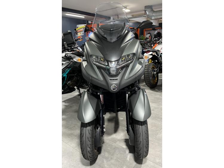 YAMAHA TRICITY 300