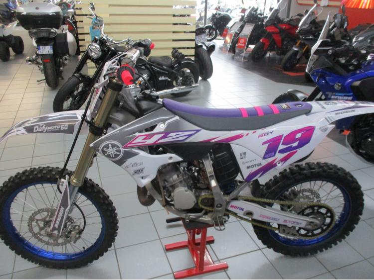 YAMAHA YZ 125