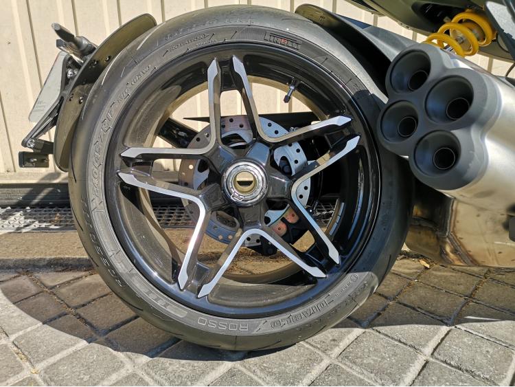 DUCATI XDIAVEL V4 à 299€ / mois