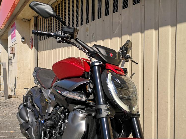 DUCATI XDIAVEL V4 à 299€ / mois