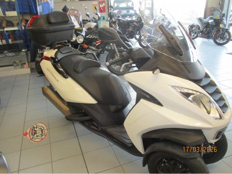 PEUGEOT METROPOLIS 400