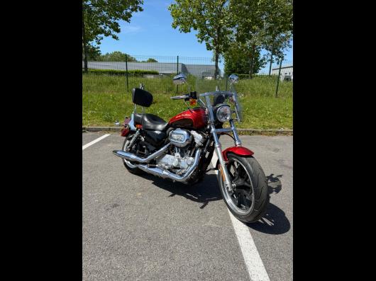 HARLEY-DAVIDSON SPORTSTER 883