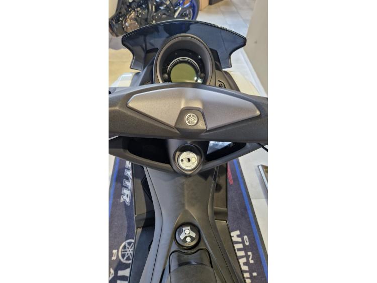 YAMAHA NMAX 125 garantie 12 mois