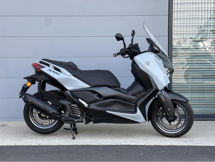 YAMAHA XMAX 125 TECH MAX