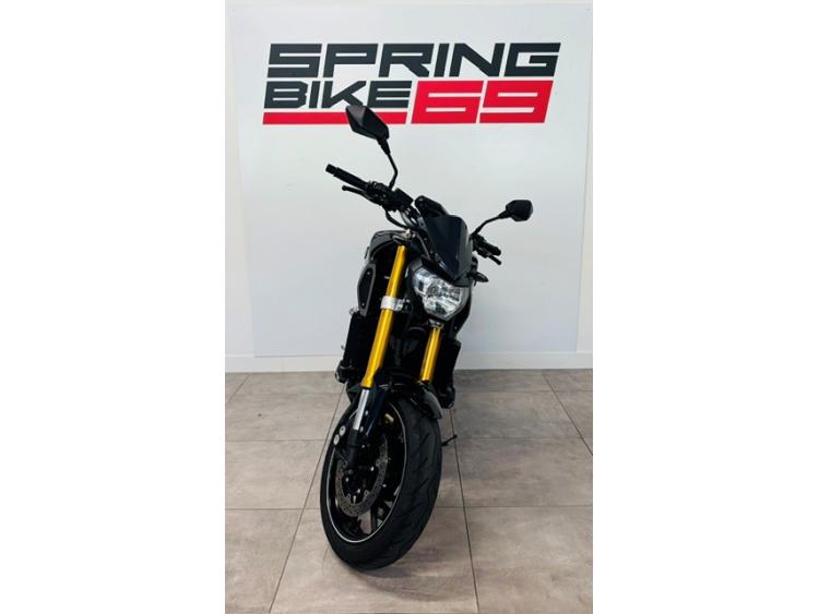 YAMAHA MT-09