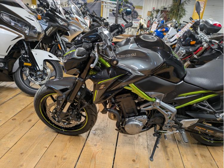 KAWASAKI Z 900