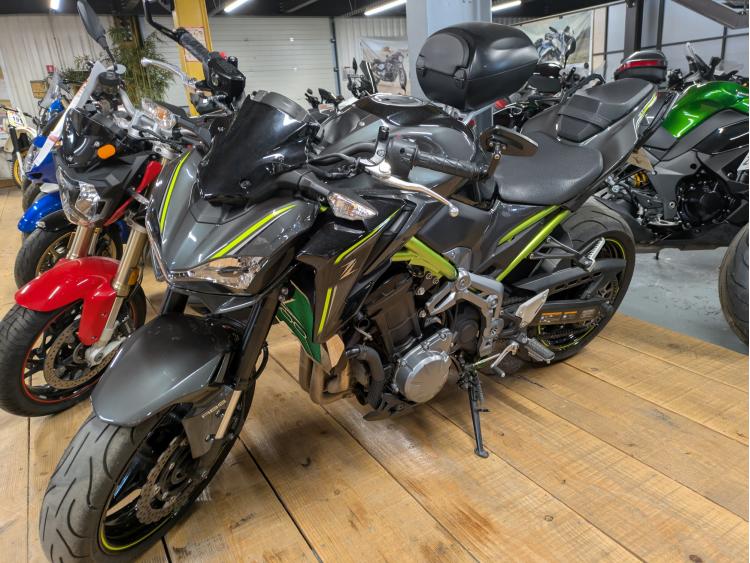 KAWASAKI Z 900