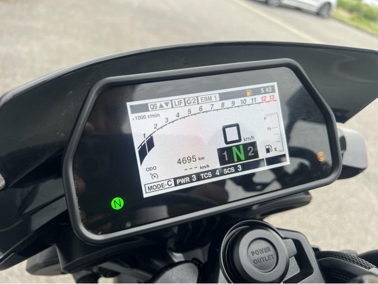 YAMAHA MT-10