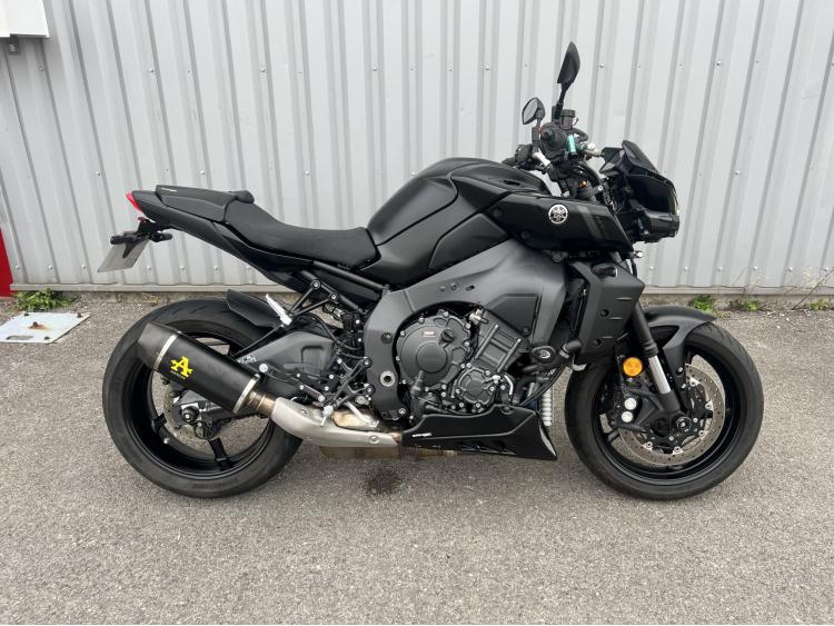 YAMAHA MT-10