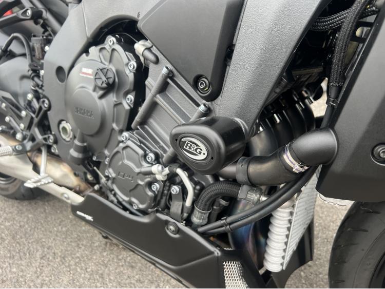 YAMAHA MT-10
