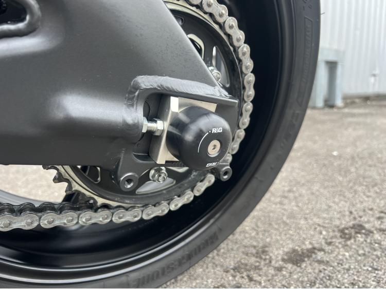 YAMAHA MT-10