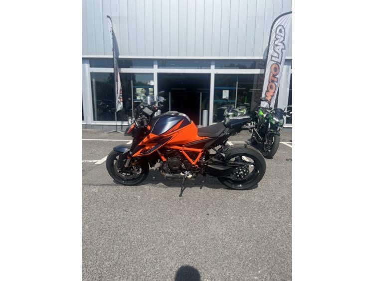 KTM 1290 SUPER DUKE R