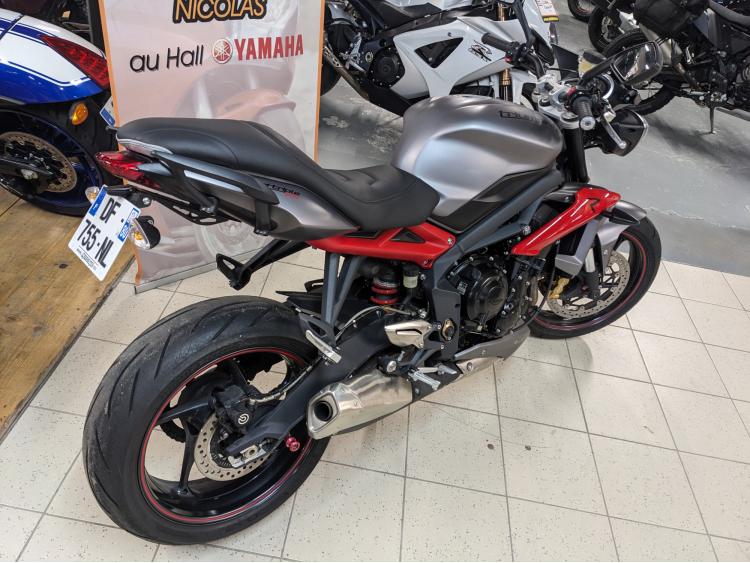 TRIUMPH STREET TRIPLE 675 R CREDIT / REPRISE POSSIBLE 