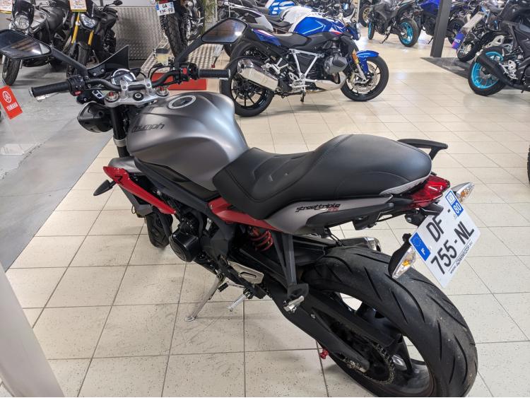 TRIUMPH STREET TRIPLE 675 R CREDIT / REPRISE POSSIBLE 