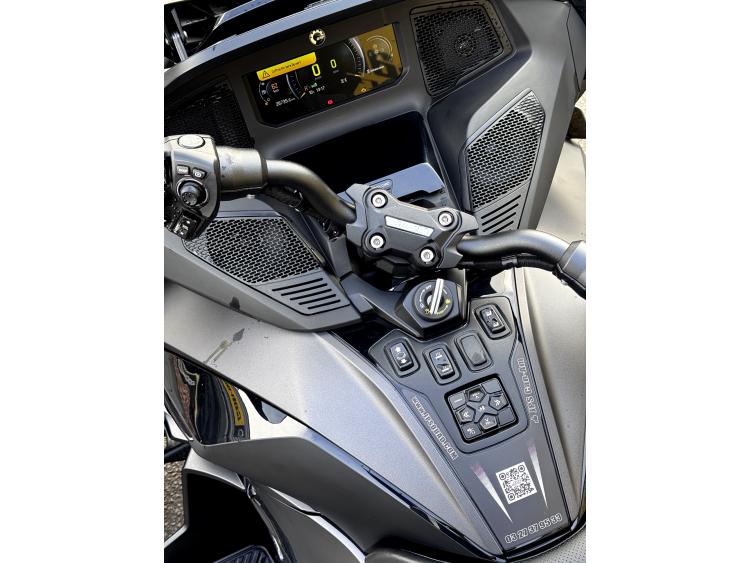 CAN-AM SPYDER RT 1330 LIMITED canam rts ltd f3 goldwing can am