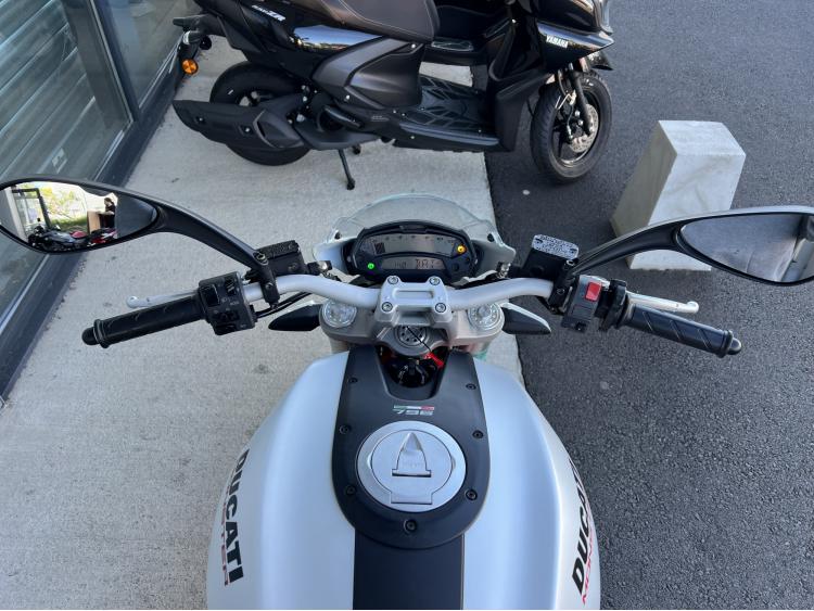 DUCATI 796 MONSTER