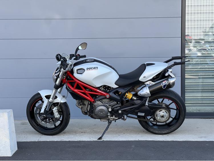 DUCATI 796 MONSTER