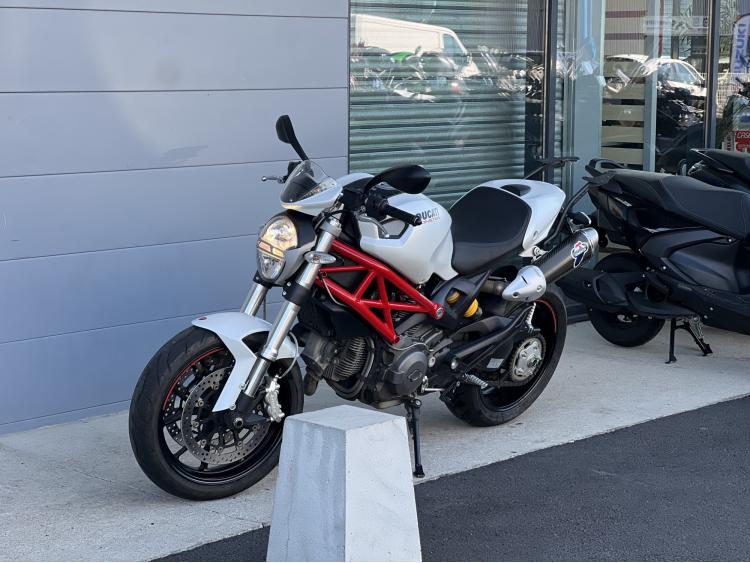 DUCATI 796 MONSTER